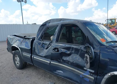 2002 Chevrolet Silverado 1500 Lt z USA, uszkodzony, nr VIN 2GCEC19TX21245895